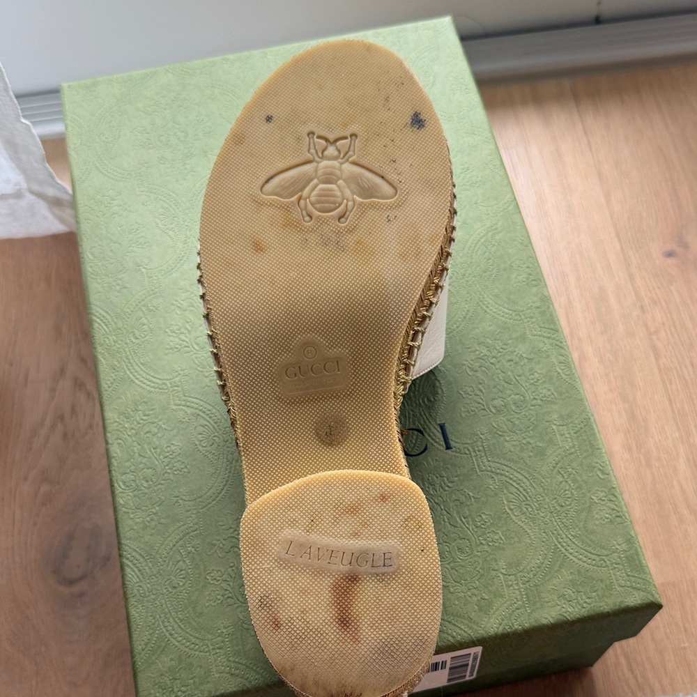 Gucci Women's Cream and Navy Blue Espadrille Slides - Picture 6 of 10